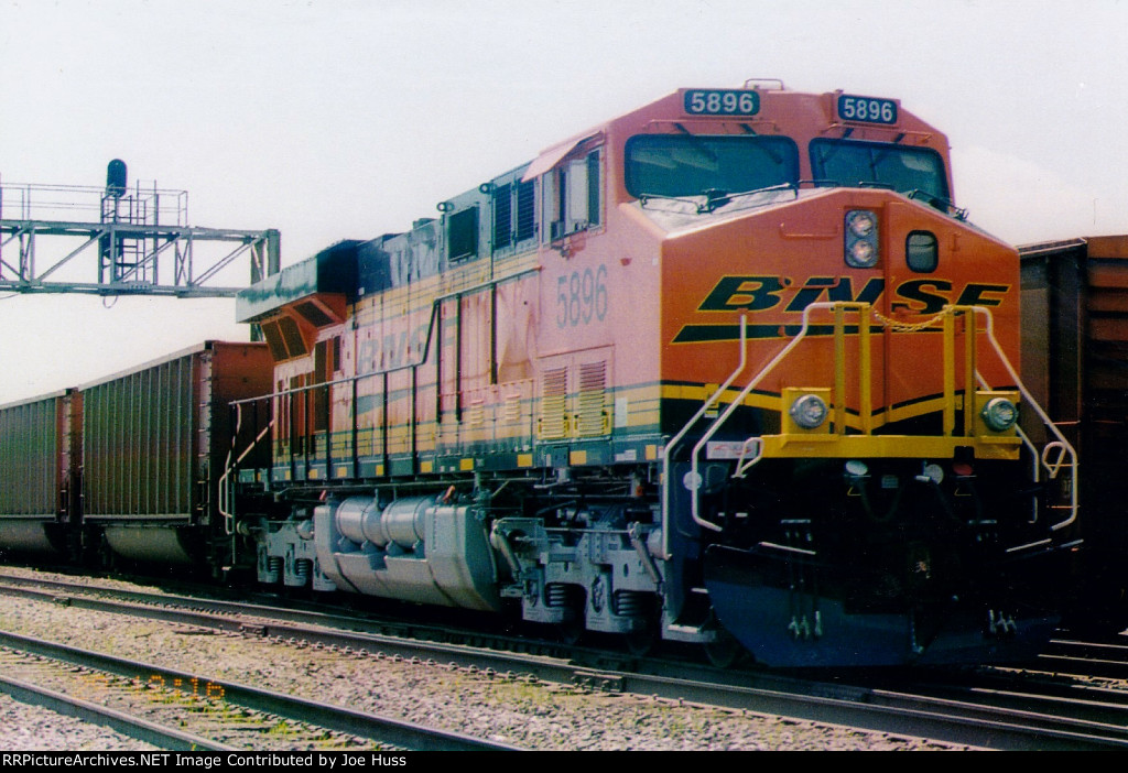 BNSF 5896 North